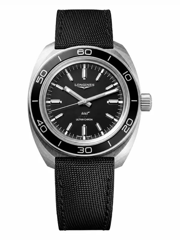 Longines Heritage Ultra-Chron Carbon, reference L2.839.4.52.2