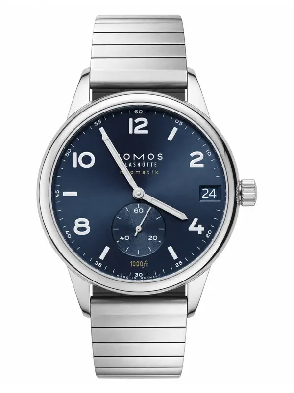 Nomos Glashütte Club Sport Neomatik 42 Datum Blau, reference 782