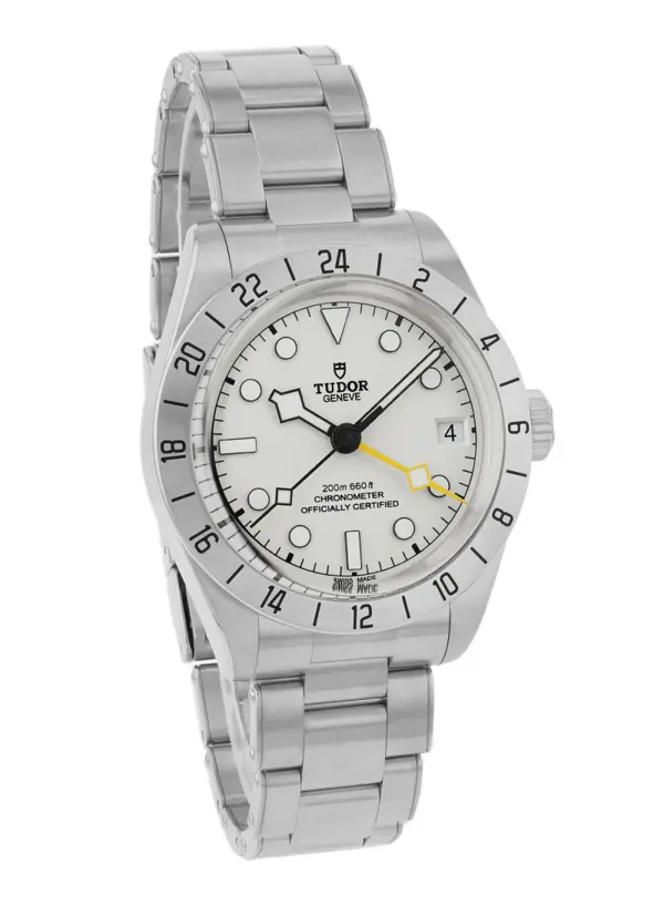 Tudor Black Bay Pro, reference M79470-0004